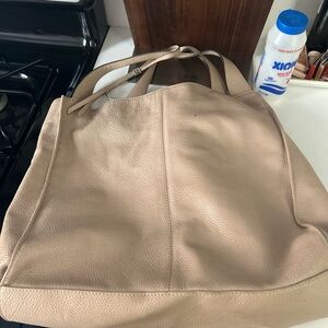 Elegant Tan Leather Tote Bag